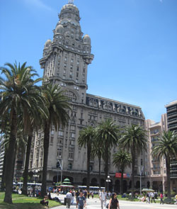 Palacio Salvo, Montevideo